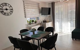 Apartament w Międzywodziu z parkingiem